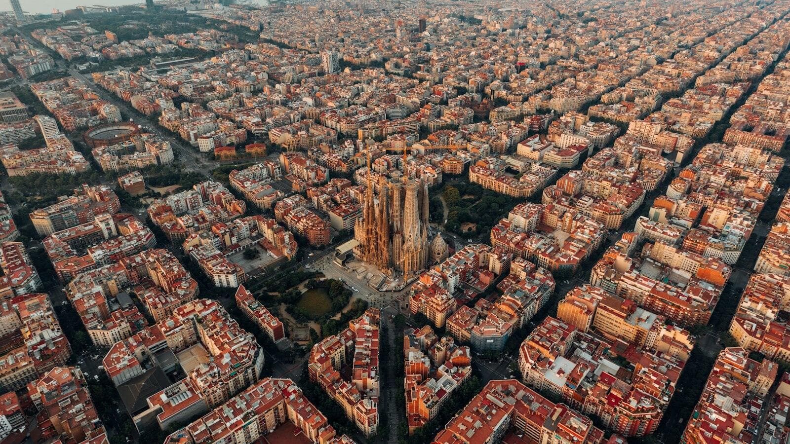 Barcelona from above, the Eixample grid with the Sagrada Família